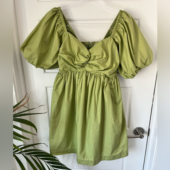 En Saison Short Green Babydoll Poplin Dress
Pistachio Green Size Medium - Picture 2 of 5